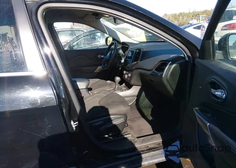 2019 Jeep Cherokee Latitude Fwd z USA, uszkodzony, nr VIN 1C4PJLCX4KD206360